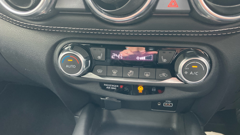 Nissan Juke 1.0 DiG-T 114 Tekna 5dr DCT Petrol Hatchback